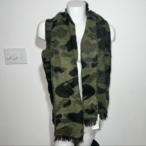 Charlie Paige NWT Ultra Camouflage Super Soft Scarf